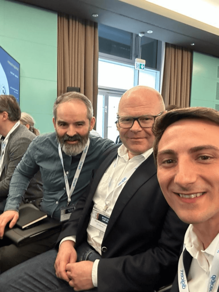 bc52fff652cdd69092d6369eafa8e9f54acf521b-photo-3@760-1000